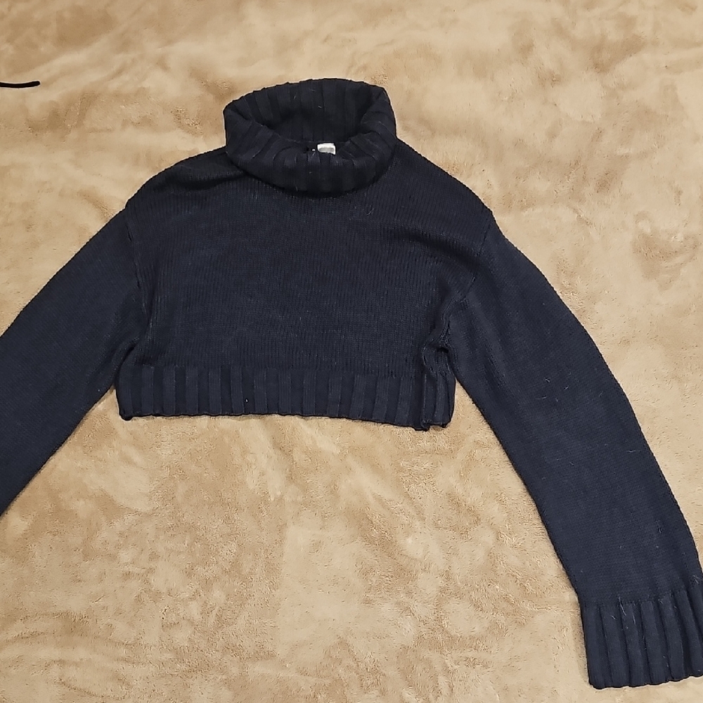 Women's Navy Blue Turtleneck Cropped Sweater